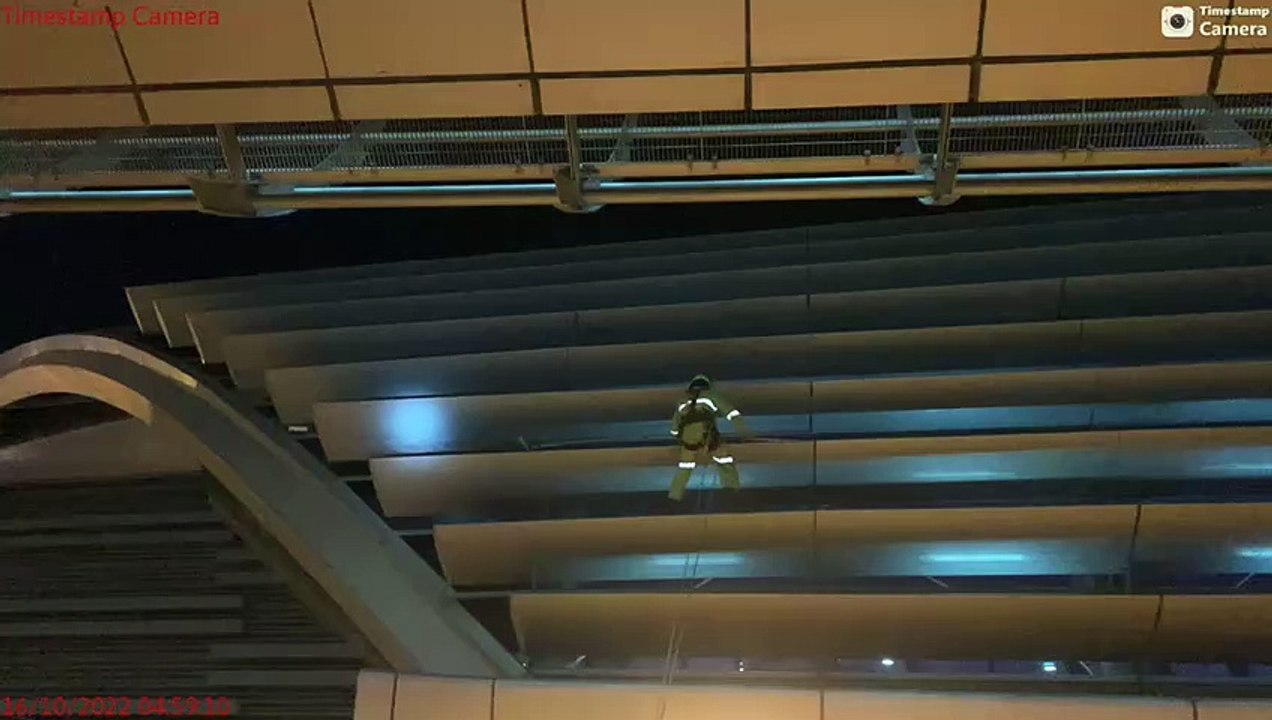 Dubai Metro cleaning view #dubaimetro #cleaning #clean