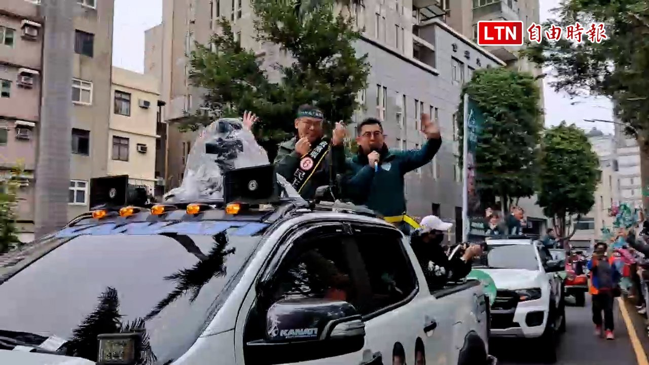 王義川、卓冠廷合體林志潔掃街 沿途民眾熱情響應