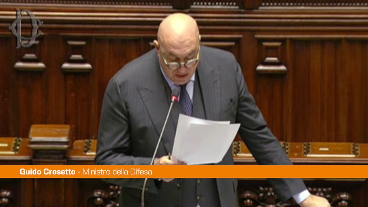 Crosetto avverte: Un passo indietro sull'Ucraina sarebbe un errore grave 🇺🇦