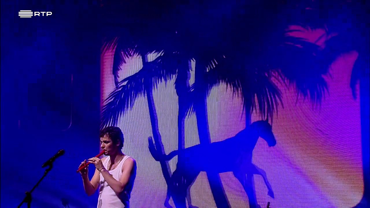 Jesus Quisto Lives in Portugals Coliseus