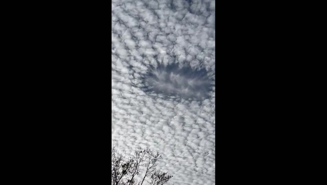 Rare cloud phenomenon opens up in Florida sky