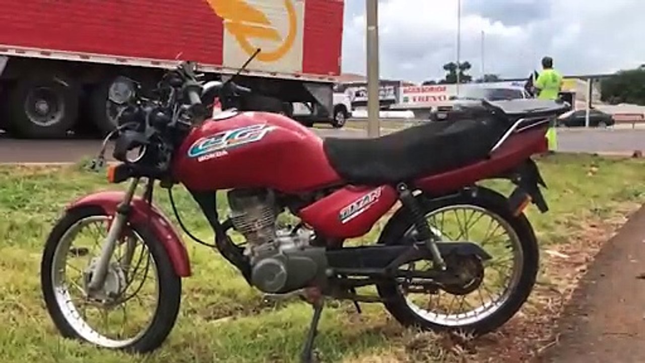 Motociclista fica ferido em acidente no Trevo Cataratas