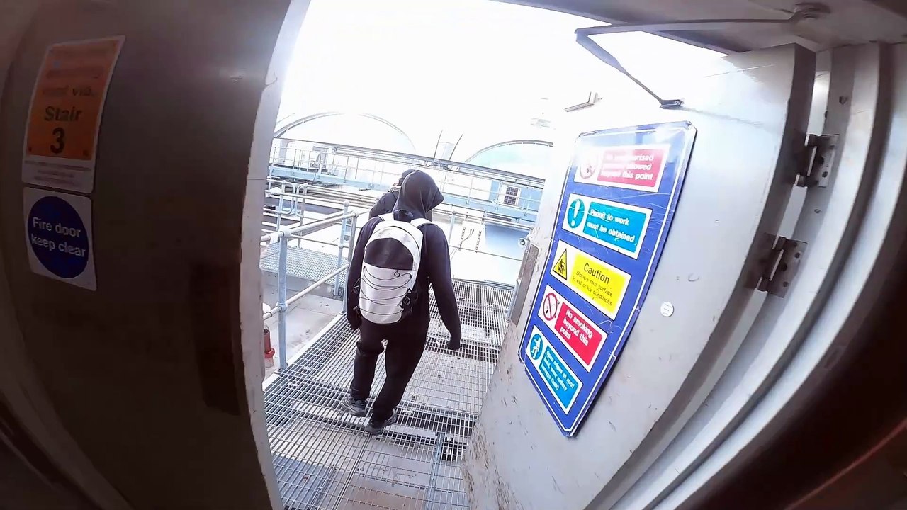 Urban explorers climb Bluewater