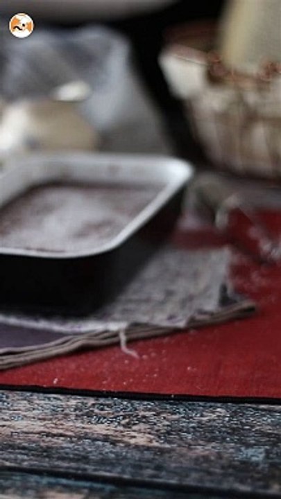 Bolo de Chocolate com Pasta de Castanhas Sem Açúcar e Com Apenas 4 Ingredientes