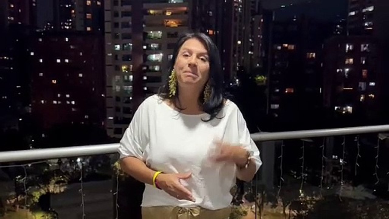 Reacción Paola Holguín