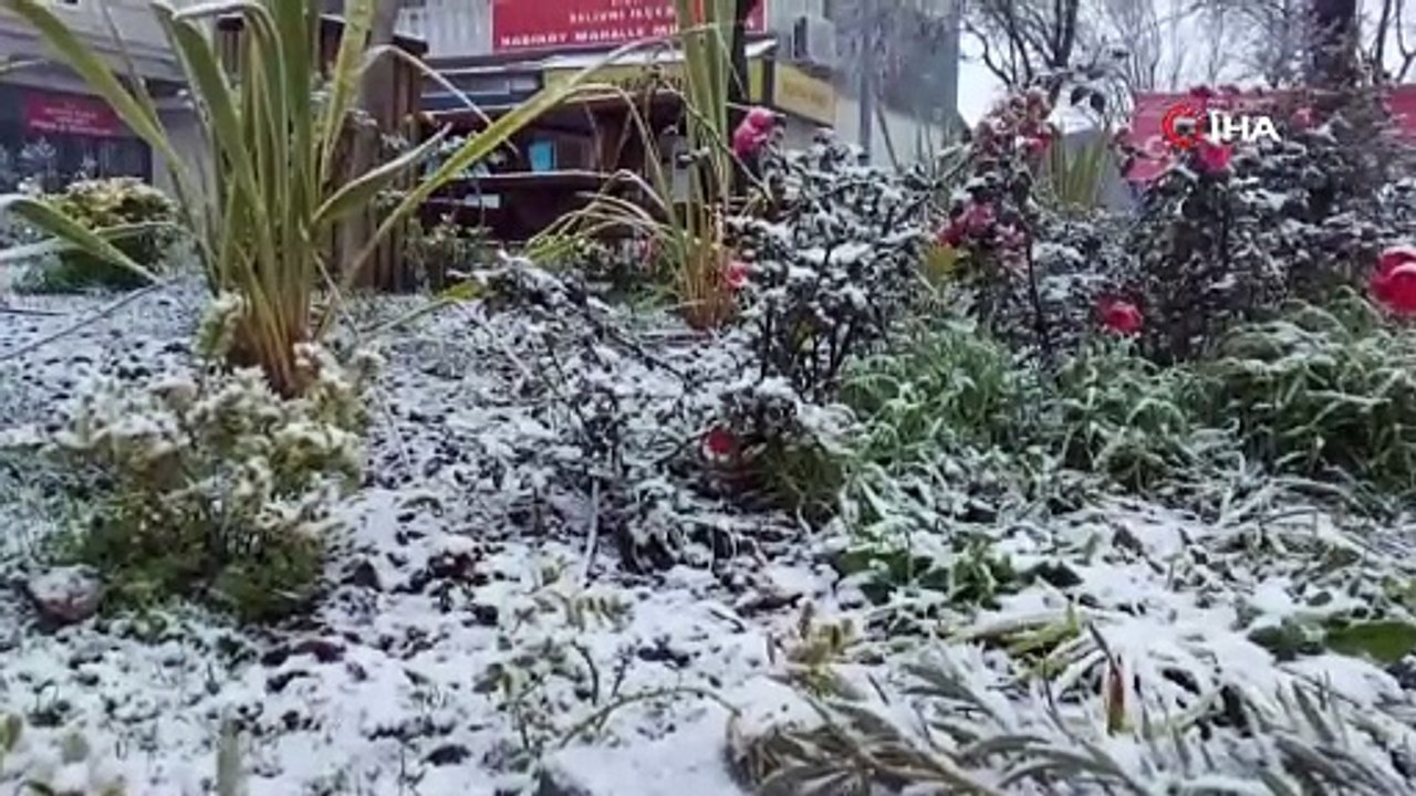 İstanbul'da Meteoroloji Uyarısı Sonrası Kar Yağışı Başladı ❄️