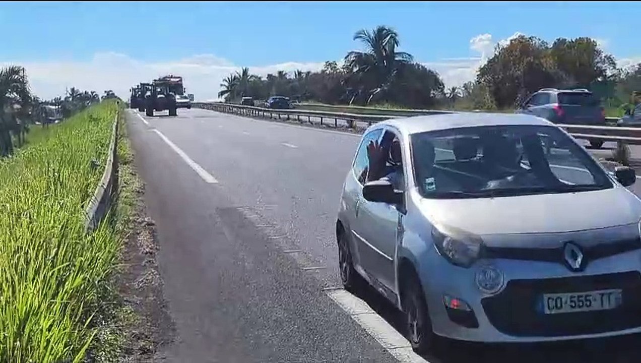 Les tracteurs viennent de passer à Sainte-Suzanne