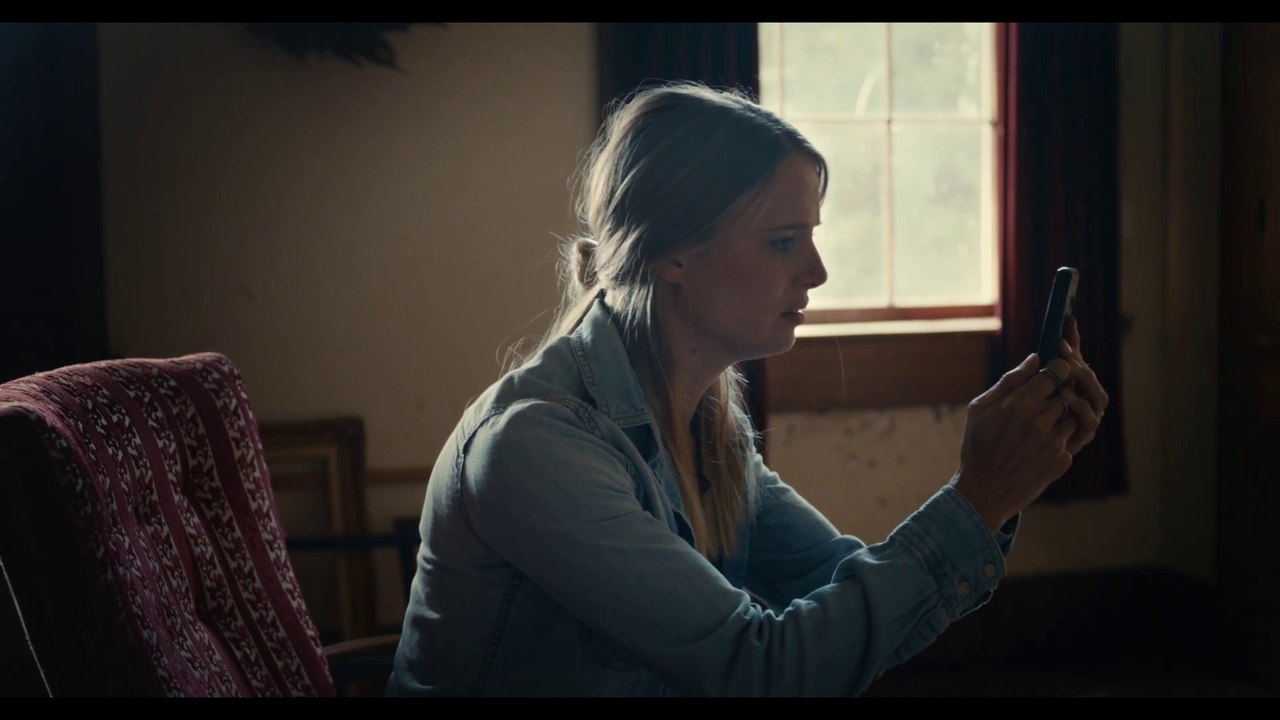 Cellphone - Official Trailer