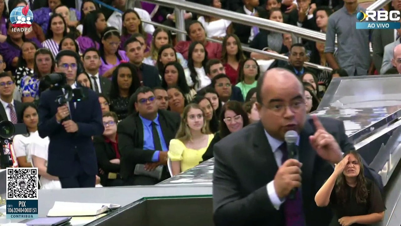 Vídeo: Pastor Ailton Jr. proíbe fiéis de assistir dorama