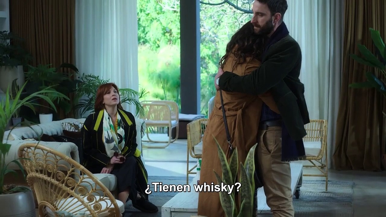 Terapia alternativa Tráiler