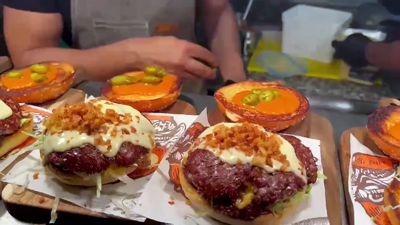 Discover Traditional Bangladeshi Breakfast at Messy Chef in Portsmouth 🍽️