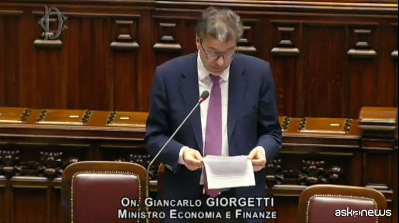 Poste, Giorgetti: con cessione quota resta controllo pubblico