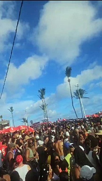 Moradores da Roça da Sabina denunciam acesso fechado ao circuito do Carnaval