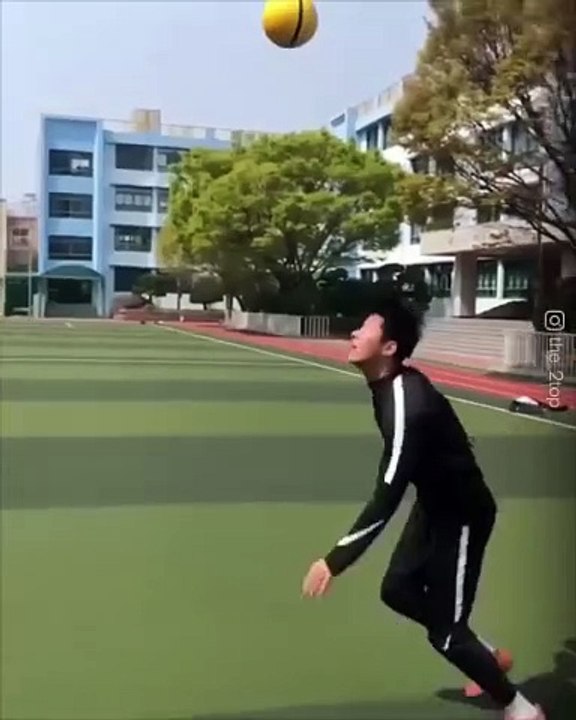 How to perform a 'rainbow flick' | February 6, 2024 | Illawarra Mercury