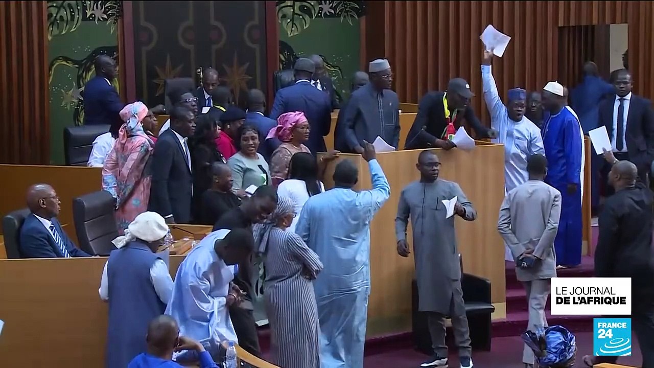 Sénégal : manifestations après l'annonce du report de la présidentielle