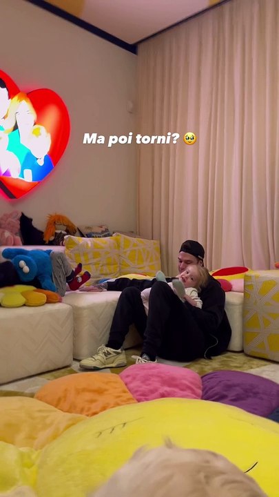 Fedez e Ferragni in crisi? Lui parte da solo e la figlia Vittoria chiede se tornerà