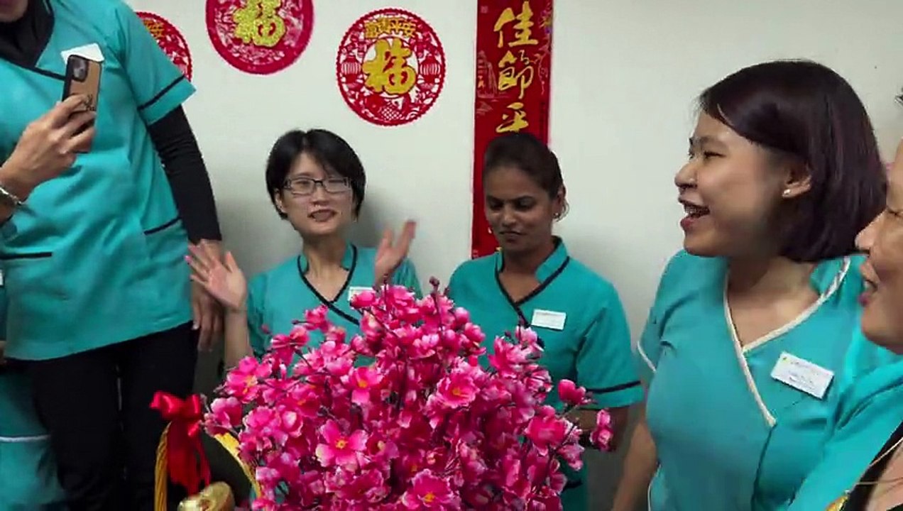 新年捞生一人一句贺语 各族医护员“收到”乐龙龙！