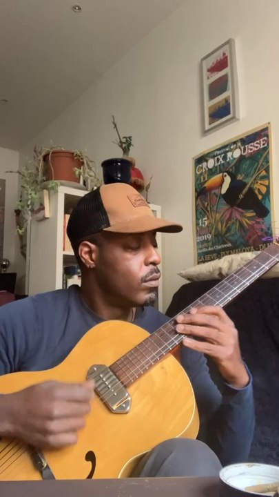 Jazz guitars Anouar Brahem Astrakan Café