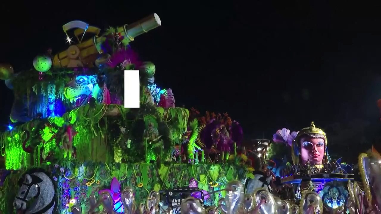 В Бразилии открылся знаменитый карнавал