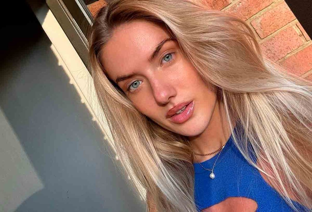 Maailman kauneimmaksi urheilijaksi kutsuttu Alicia Schmidt kieltäytyy tuhansien dollarien sponsorisopimuksesta