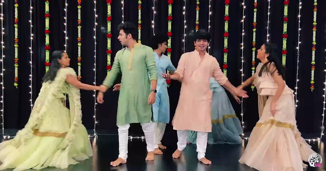 Rafta Rafta x Sona Sona Couple Dance | Energetic Sangeet Performance 💃