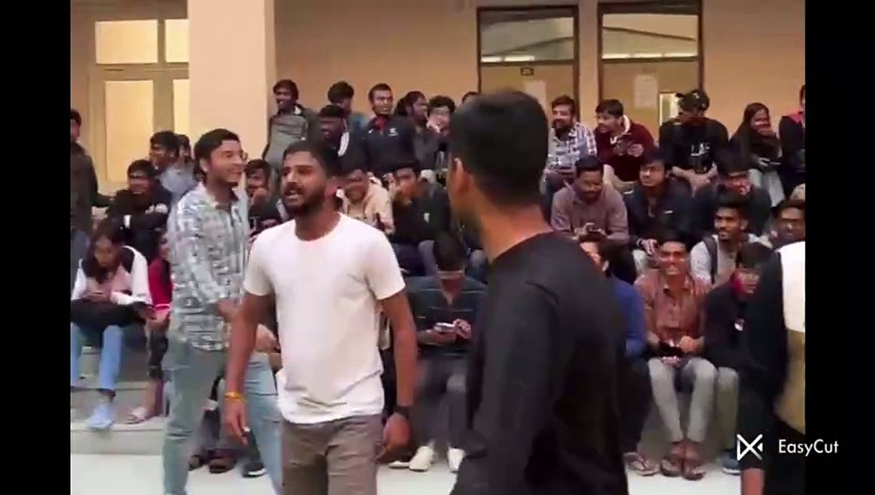 मेडिकल व इंटरनेट सुविधा भी उपलब्ध नहीं