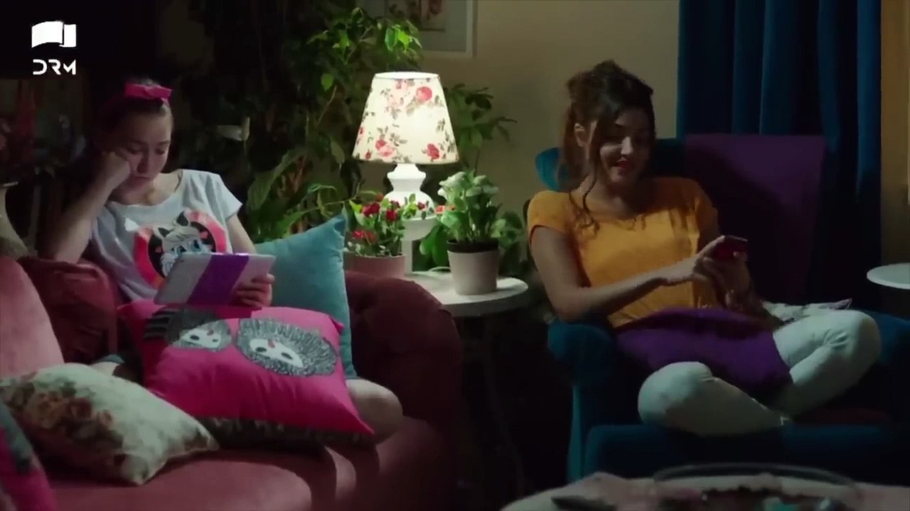 Hayat e Ishq _ Episode 1 _ Turkish Drama _ Burcu Ozberk, Hande Ercel _ TKD _ Dramas Central _ RA1O