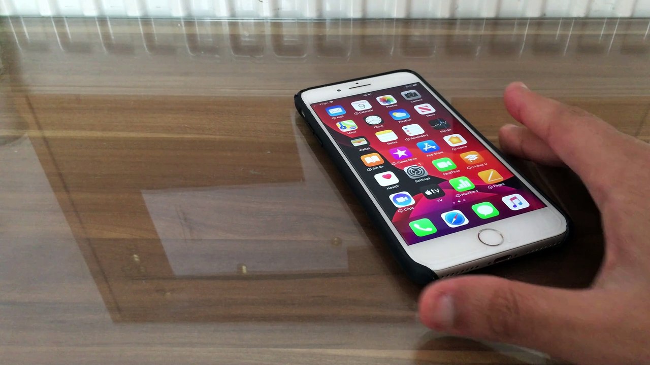 Should You UPGRADE Your iPhone to the Latest iOS Software Update? | New