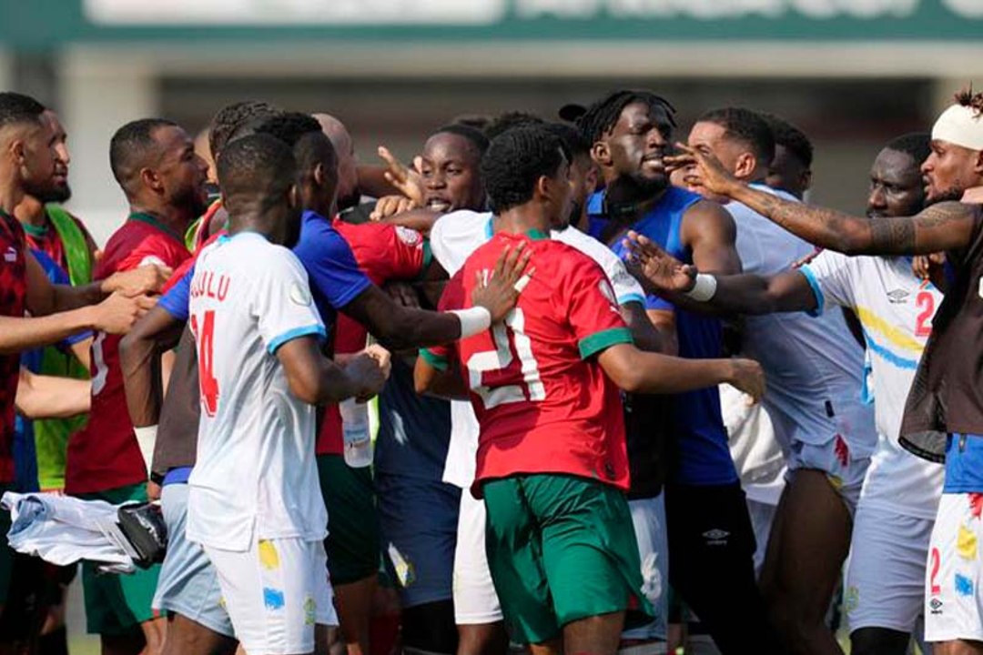 بونو: مبيمبا استفز لاعبي المنتخب طوال المباراة