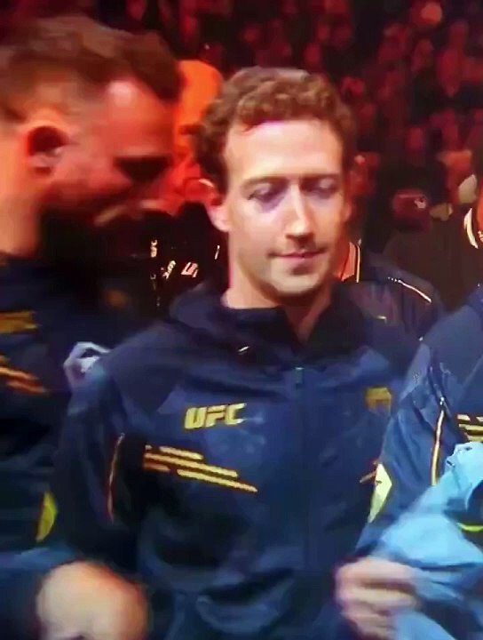 Mark Zuckerberg y su extraño comportamiento durante el evento de la UFC