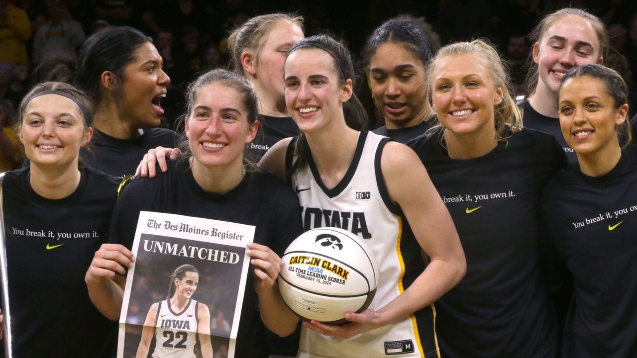 Women's Hoops Making Headlines Thanks to Rising Stars