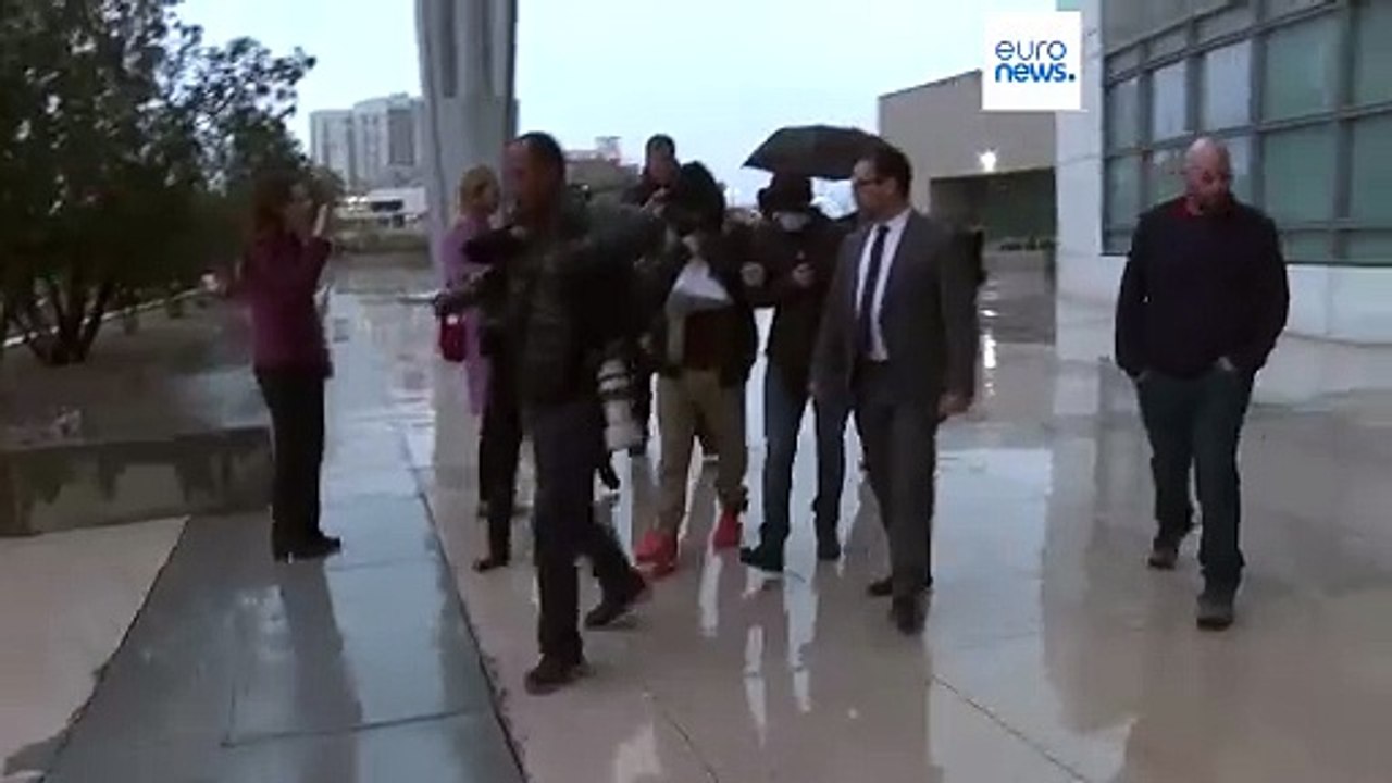 США: обвиняемого во лжи экс-информатора ФБР освободили до суда с электронным браслетом