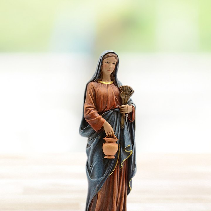 Images of Mother Mary working make chores easier