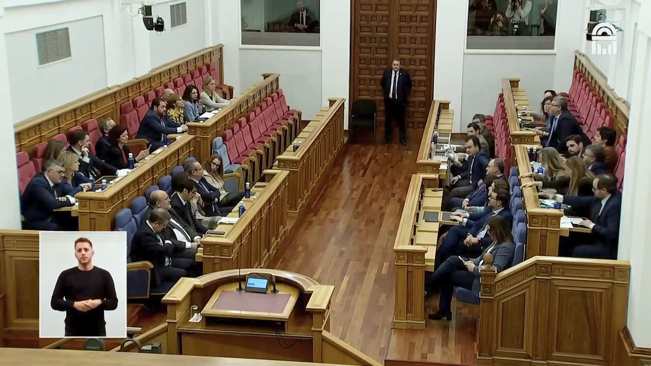 Este es el diputado socialista que vota en contra de la UCI para el Hospital de Tomelloso