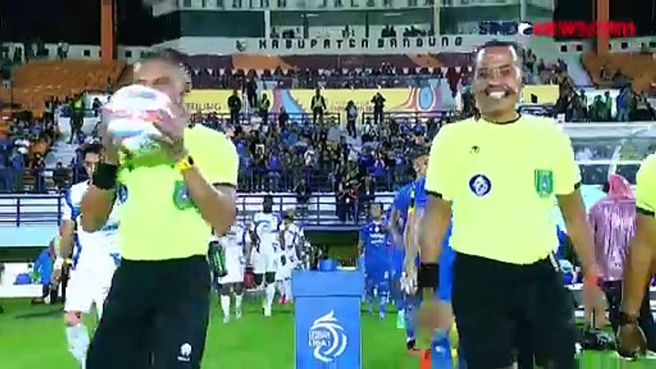 Tampil Trengginas, Persib Bandung Libas PSIS Semarang 3-0