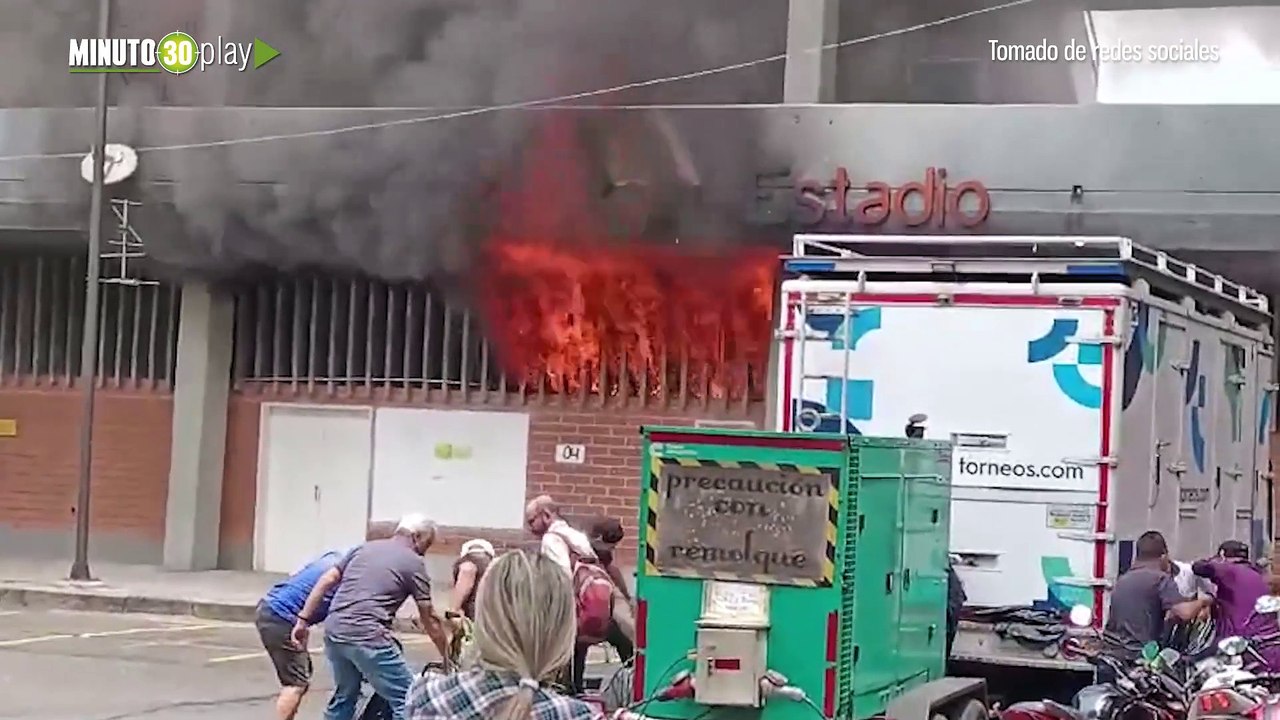 Sin heridos por fortuna! Controlan incendio en el estadio Polideportivo Sur