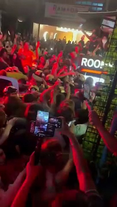 Thai, Filipino transvestites clash in Sukhumvit