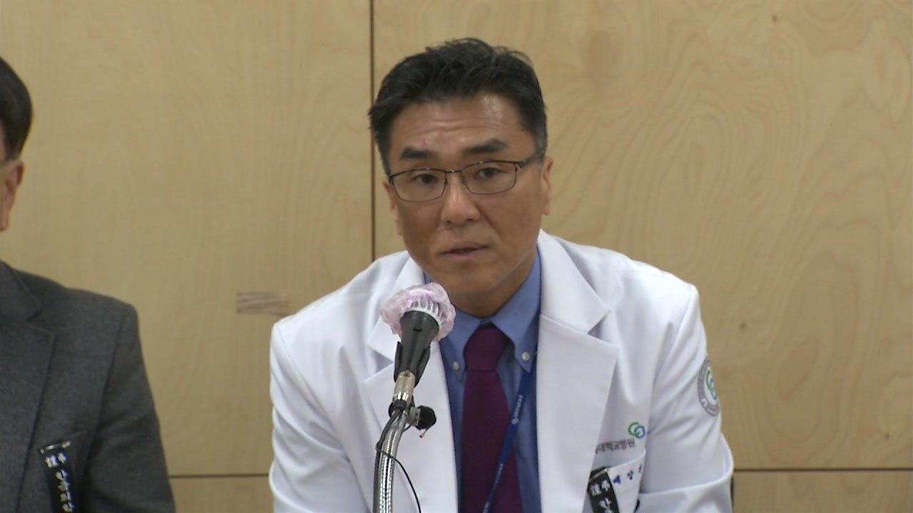 충북대 의대 교수들 "전공의 법적 조치 취하면 사직은 불가피" / YTN