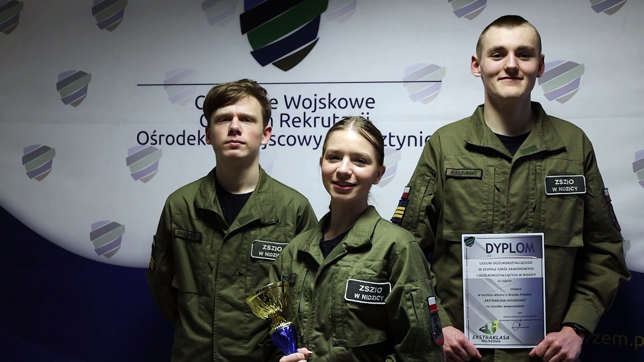 EkstraKLASA Wojskowa - ZSZiO z Nidzicy zwycięzcą turnieju wiedzy o Wojsku Polskim