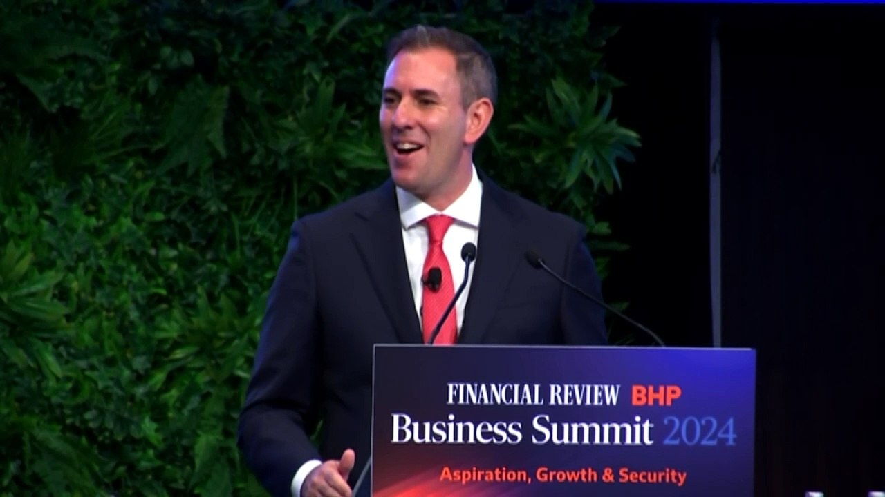 Tampons, toothbrushes and toasters to have 'nuisance' tariffs cut