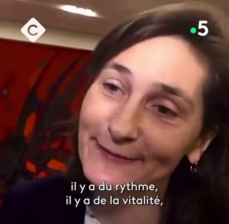 Oudea Castera Performs Hit Song 'Djadja' by Aya Nakamura 🎶