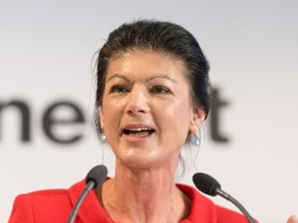 Sahra Wagenknecht erwägt Kandidatur für Bundestagswahl 2025