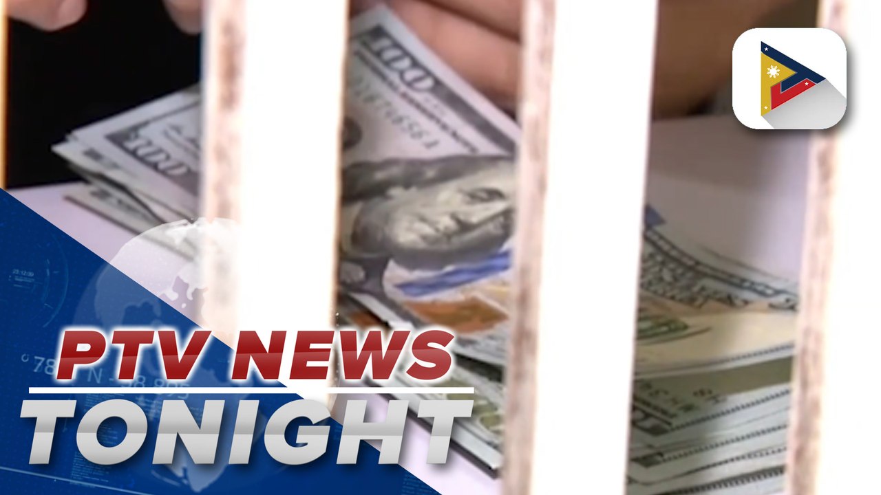 Dollar dips as traders await scheduled central bank meetings this week