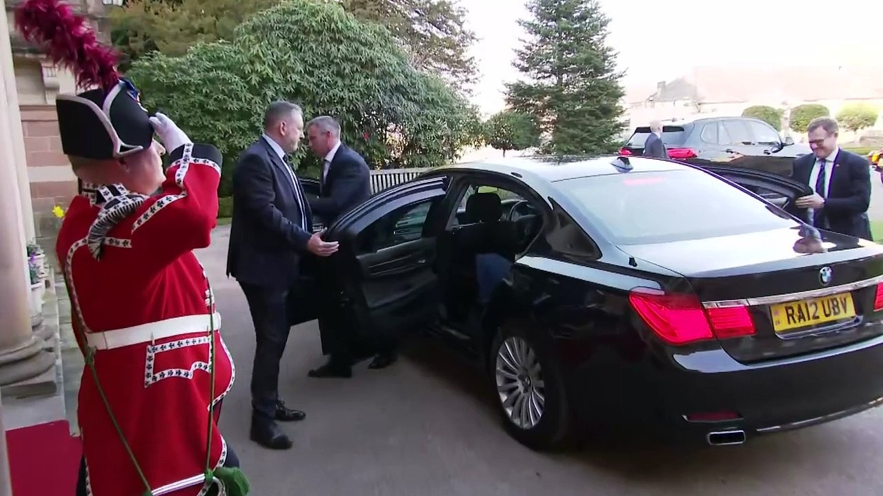 Queen arrives in Northern Ireland