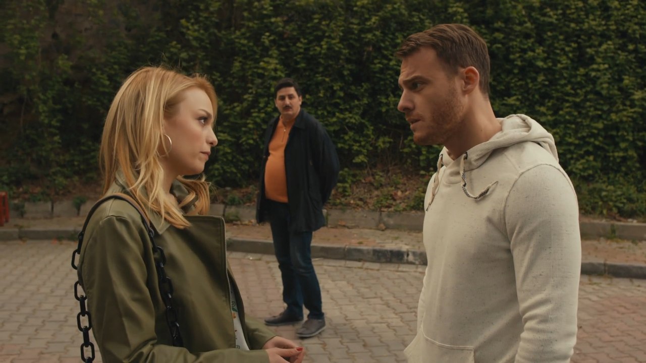 En El Corazón De La Ciudad Capitulo 51 (Audio Español) - Bu Şehir Arkandan Gelecek