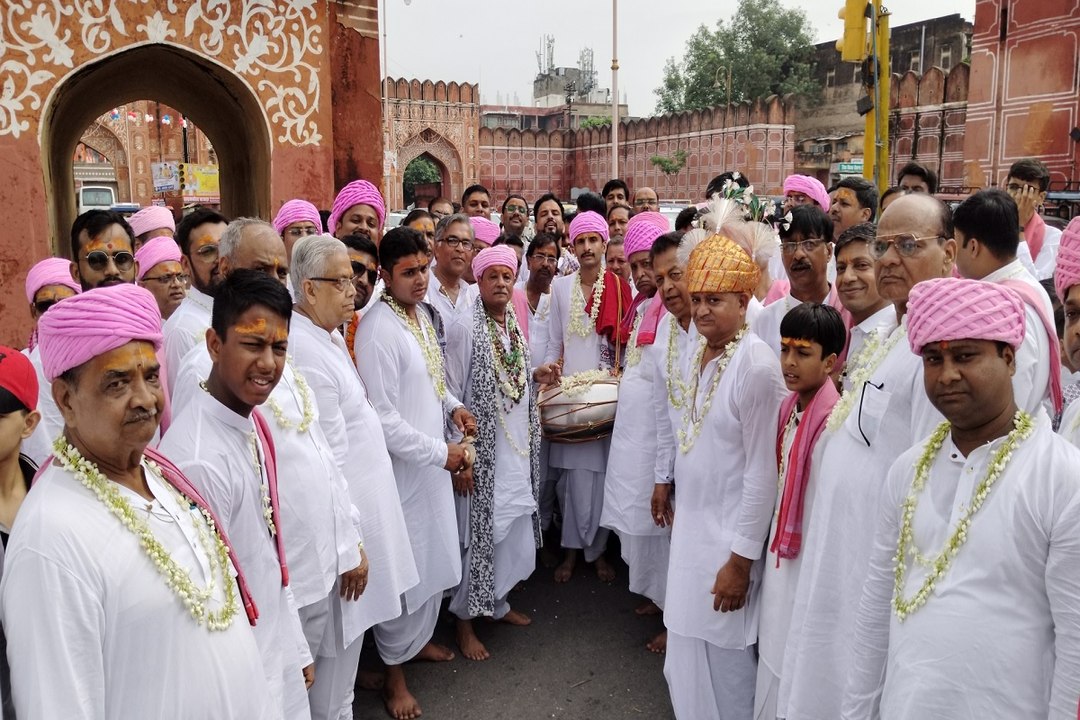 परंपरागत तरीके से निकली गोपालजी की 206वीं हेड़े की परिक्रमा