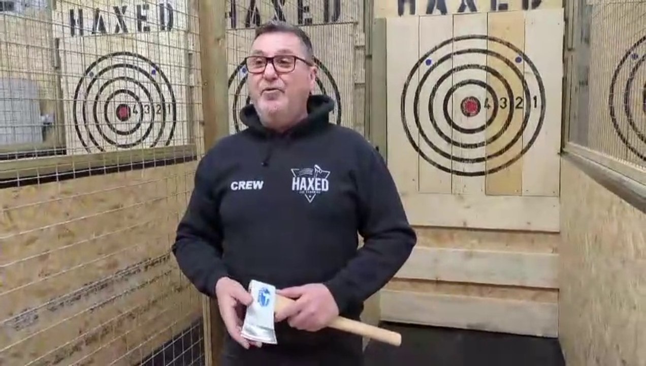 Haxed Rushden, axe throwing experience