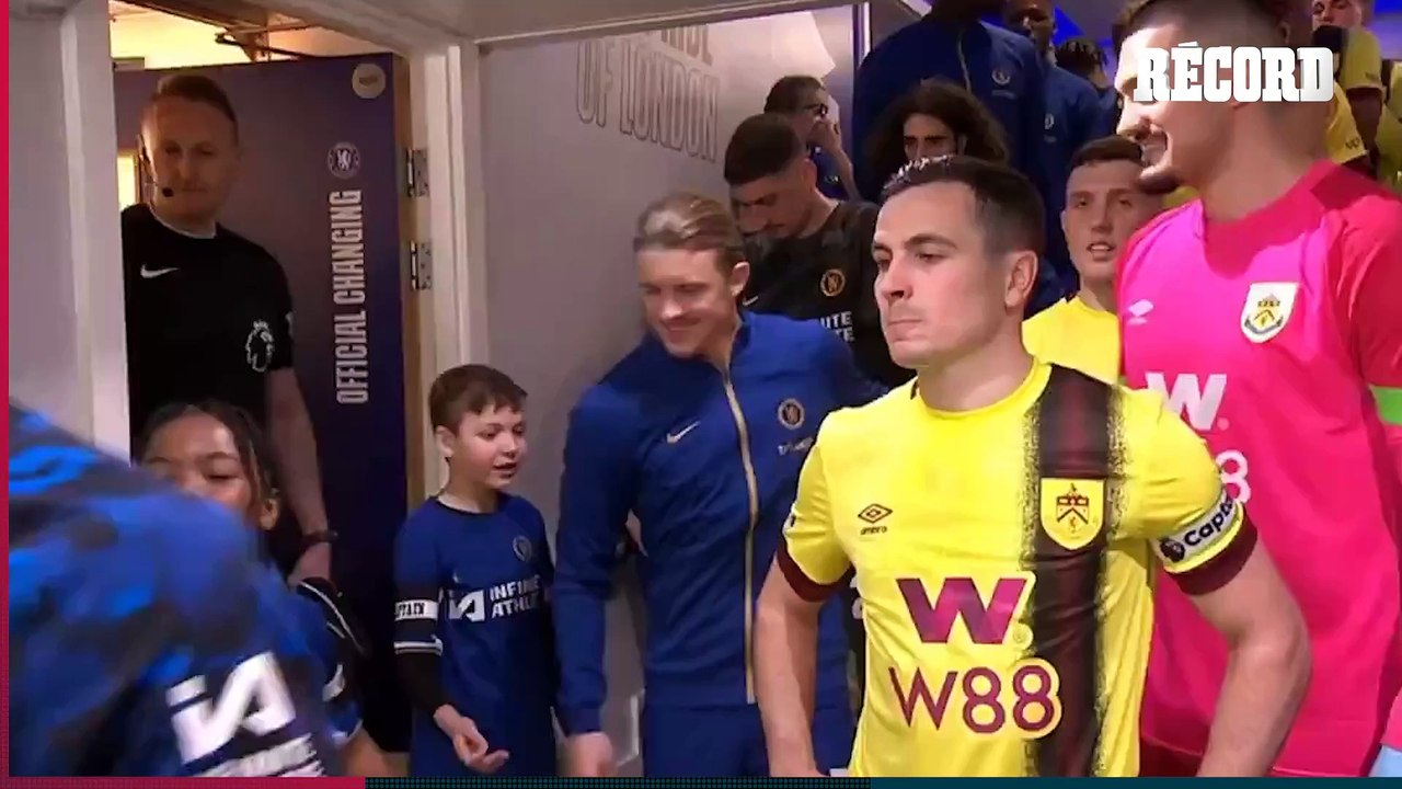 CONOR GALLAGHER jugador del CHELSEA IGNORÓ a un NIÑO