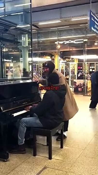 Teddy Swims Singing Lose Control In Public In London