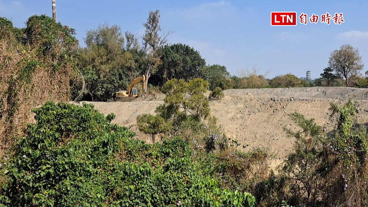 水公司澄清湖淤泥工程製造空污噪音 高雄圓山飯店旅客、住戶投訴(民眾提供)